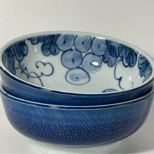 Vintage Japanese Blue & White Porcelain Rice Bowl Hand Painted Grapes Motif 5”